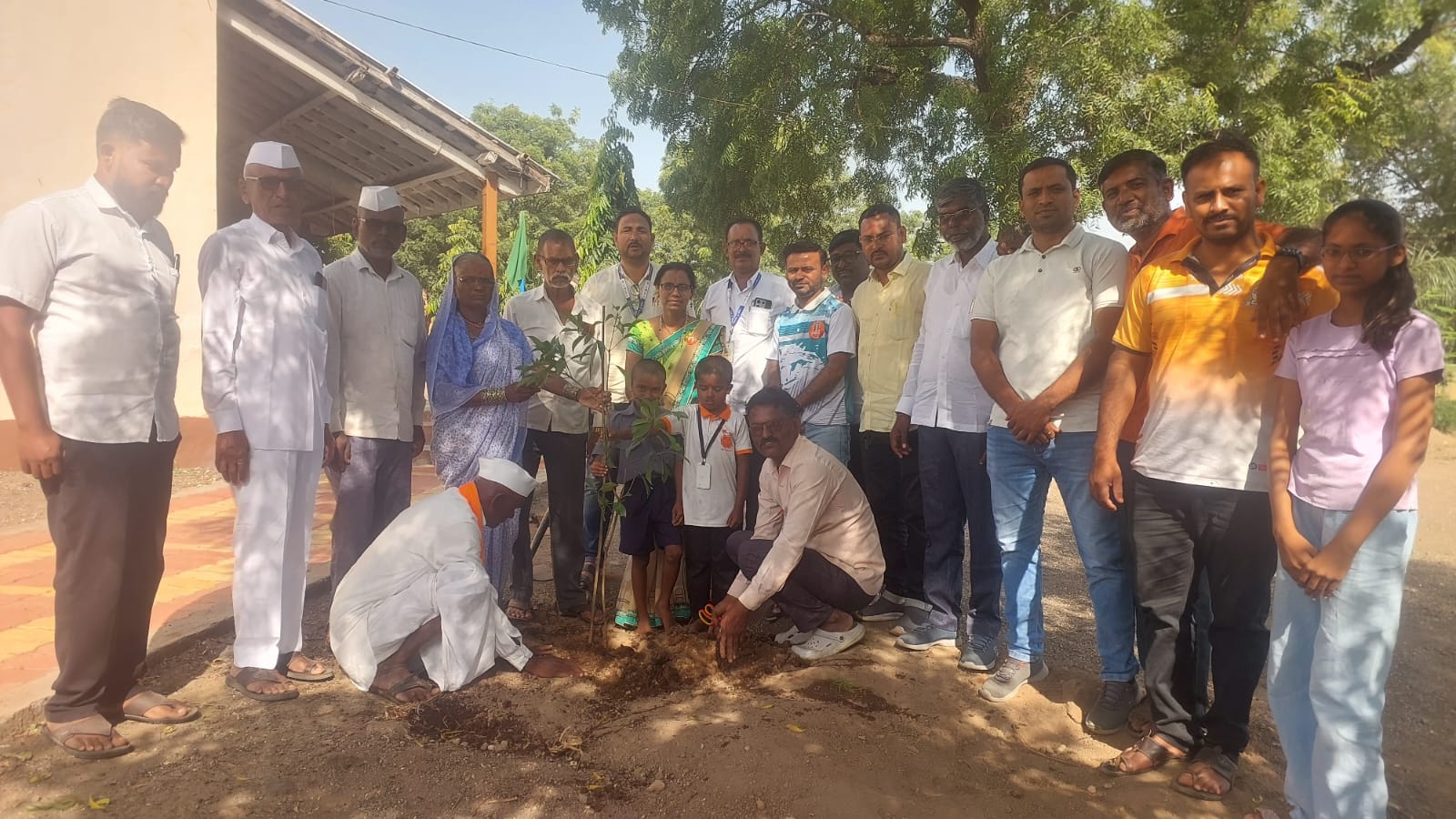 एक पेड माँ के नाम 